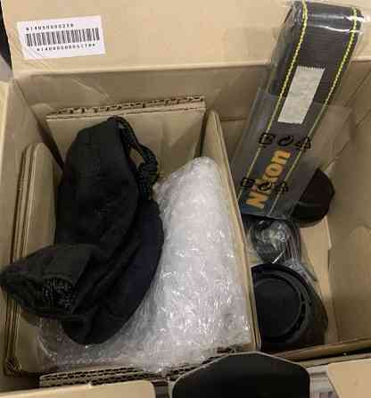 Фотоаппарат: NIKON D3300 , 18-55mm. VR II Kit + DX 18-55 + аккумуляторы . Киев