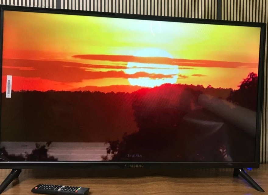 Новый Телевизор: Samsung 43