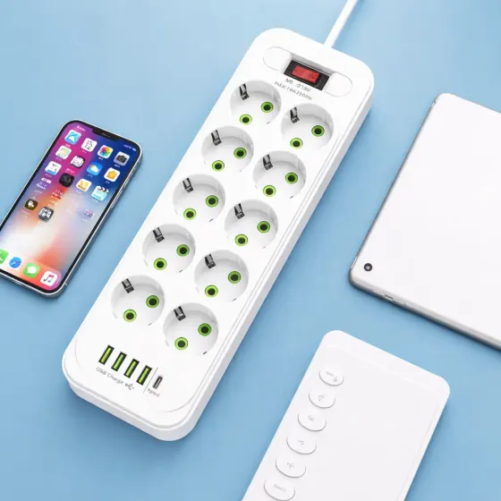 Удлинитель-переноска D10 10×220В+ 4×USB+ 1×Type-C 2500W 5 метров Коломыя