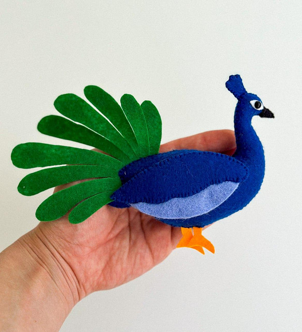 М’яка фетрова іграшка павич ручної роботи – безпечна розвиваюча іграшка Київ - фото 2