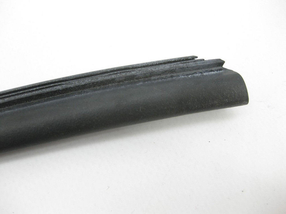 Mercedes-Benz  A2137820000 Гумовий ущільнювач скляного даху середня секція П-подібна E-Class W213 B-Class W247 EQA H243 Одеса - фото 6