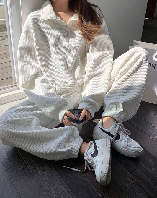 Жіночий базовий прогулянковий костюм-двійка: кофта та штани вельвет вафелька Молочний, 48/50 Одеса - фото 4