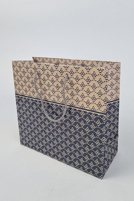 Пакет паперовий подарунковий квадратний 23*24*10 (артKV-153) (12 шт.) Харків - фото 1