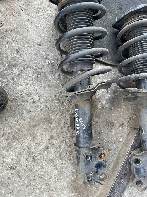 Передня права стійка в зборі для Hyundai Elantra 2011-2015 року Київ - фото 1