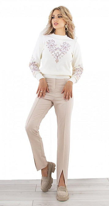 Свитер с вышивкой (50-52) Киев - изображение 3