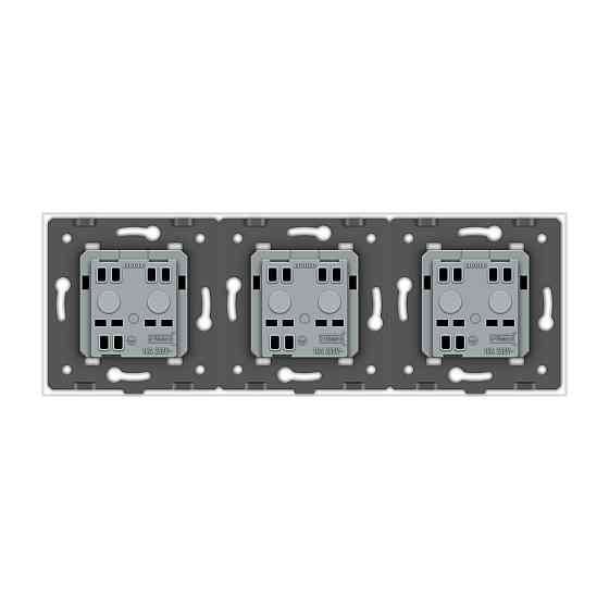 Потрійна електрична розетка вологозахисна з кришкою IP44 з заземленням, LIVOLO, біла, скляна рамка, шторки, 250В 16А (VL-C7C2EUWF-11) Коломыя