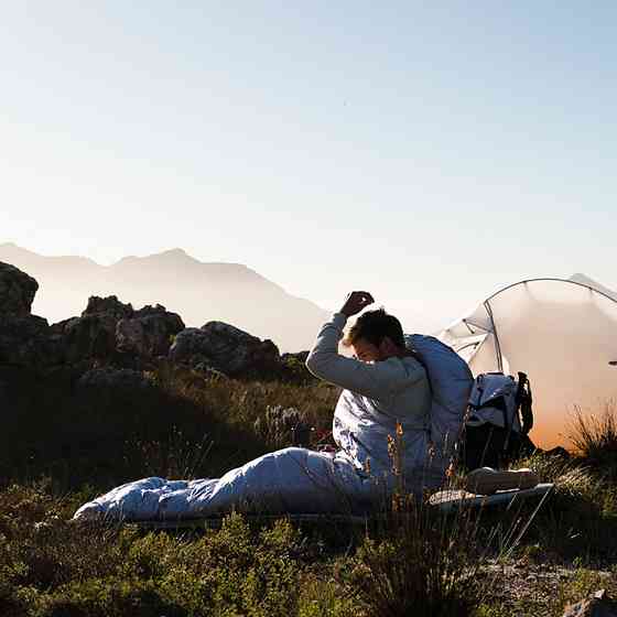 Спальний мішок із натуральним пухом Naturehike CW700 CNK2450WS048 Жовто-сірий М Київ