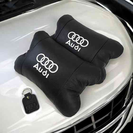 Набір автоподушок 2шт на підголівник Audi з натуральної шкіри чорні + брелок у подарунок Київ