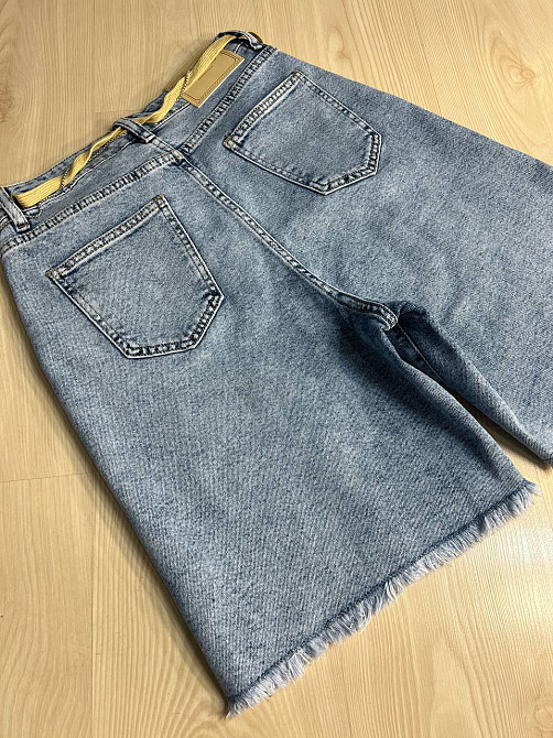 Шорти жіночі джинсові Dicesil 6008 бермуди бахрома пояс ланцюг середня довжина до колін стрейч блаки Одеса - фото 3