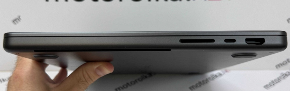 MacBook Pro 14 M4 10CPU/10GPU 16RAM 512SSD Space Black 14 циклов. Киев - изображение 3