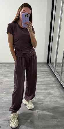 Жіночий прогулянковий оверсайз костюм-двійка: футболка та штани віскоза Шоколад Одеса