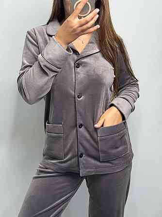 Костюм з плюшевого велюру на ґудзиках із двома кишенями Капучино S Харків