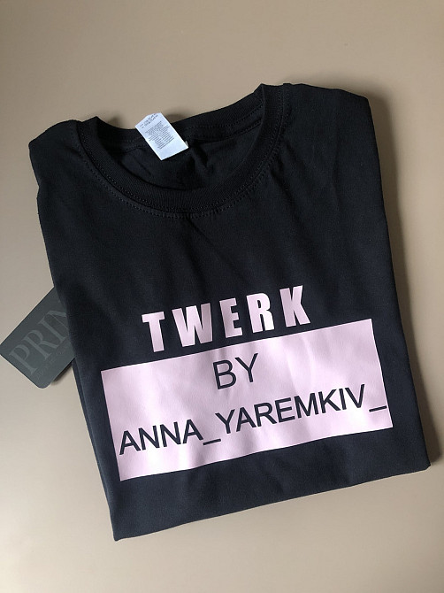 Футболка премиум Мужская\Женская с нанесением Вашей надписи на ней Черновцы - изображение 2