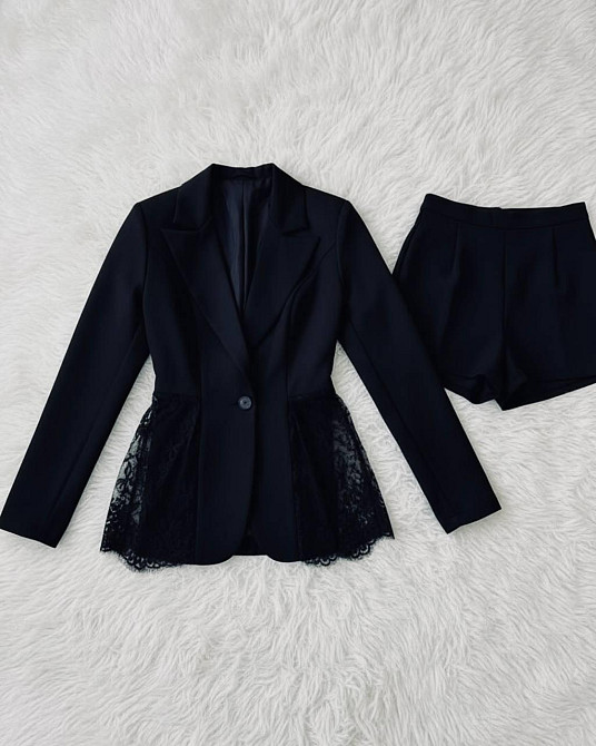 Женский стильный костюм двойка: жакет с кружевом и шорты костюмка Одесса - изображение 3