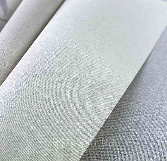 Шпалери вінілові на флізеліні Grandeco Universe метрові однотонні під тканину дрібна крапка білі UR1006 Київ