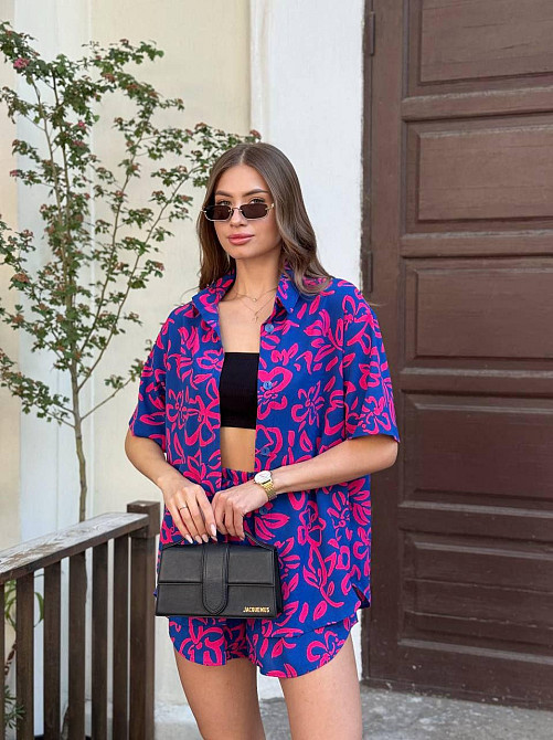 Женский легкий принтованный костюм двойка: рубашка и шорты турецкая креп-жатка Электрик, 46 Одесса - изображение 2