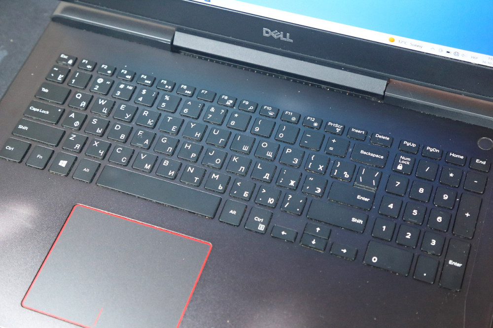 Игровой ноутбук Dell Inspiron 15-7577 15.6