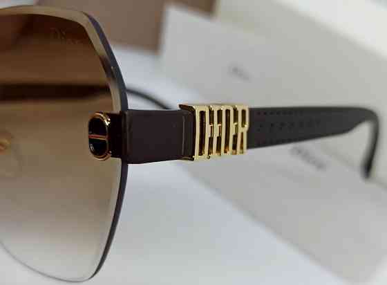 Жіночі брендові окуляри безправні коричневий градієнт із золотим лого Київ