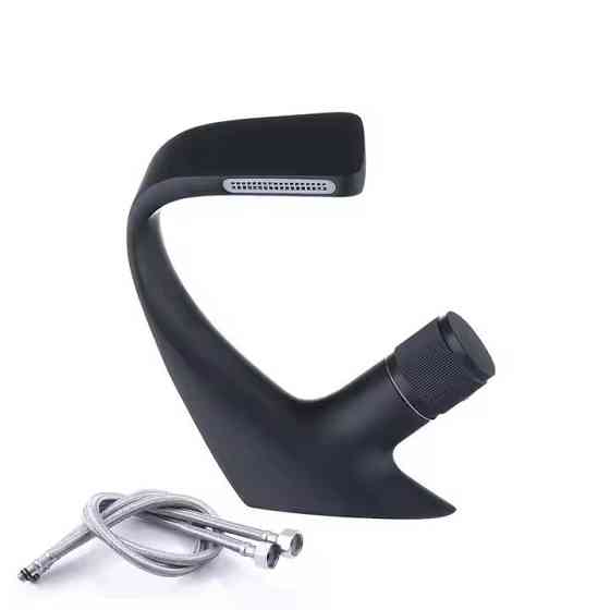 Змішувач для умивальника з латуні чорний дизайнерський з водоспадом, для раковини з 1 вентелем Кам'янець-Подільський