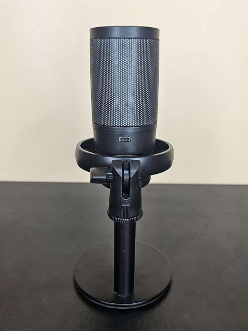 Настільний професійний конденсаторський мікрофон з фільтром та підсвіткою RGB Клевань - фото 4