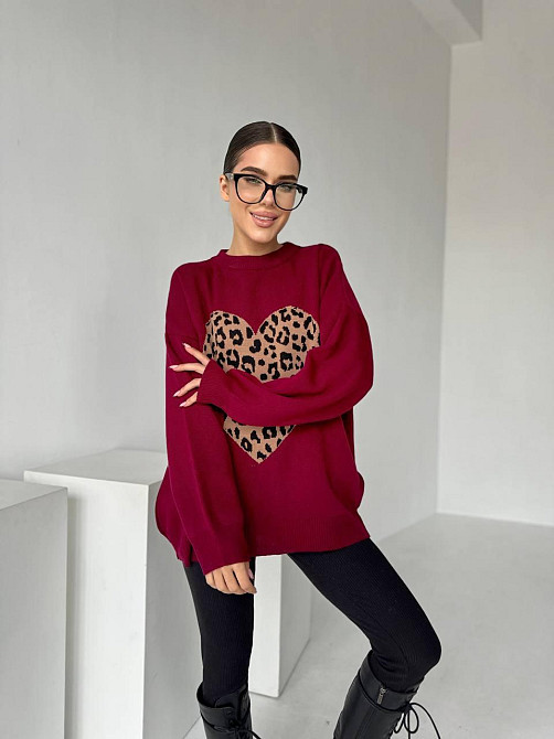 Жіночий стильний светр оверсайз із серцем Бургунді Одеса - фото 5