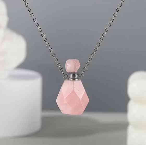 Кулон-флакон з рожевого кварцу на ланцюжку – камінь любові та гармонії Київ