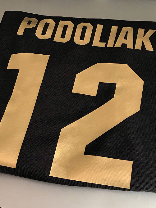 Именной Мужской\Женский черный свитшот с золотой надписью - Ваша фамилия и цифра ! Черновцы - изображение 3