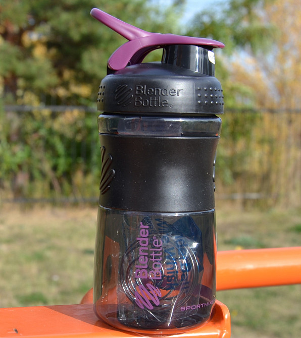 Шейкер спортивний (пляшка) BlenderBottle SportMixer Flip 20oz/590ml Black/Plum Киев - изображение 4