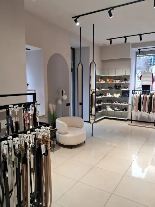 Пересічення Січових стрільців і Старокозацької. Червона лінія з окремим входом, великі вікна по периметру. Гарний автомобільний і пішохідний трафік. В Дніпро - фото 11