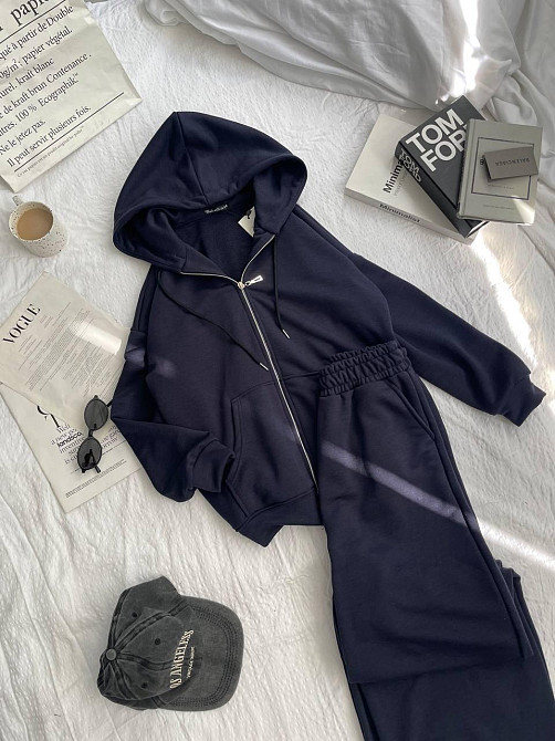 Женский прогулочный оверсайз костюм: кофта на молнии и штаны турецкая трехнить петля Темно-синий Одесса - изображение 2