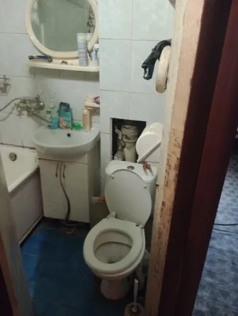 Сдам комнату без хозяев для парня пр. Каденюка 17, метро Черниговская Киев