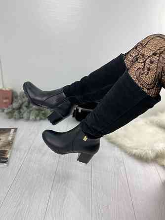 Чоботи жіночі ARLETT чорні шкіра+замша натуральна висота 35 см об'єм гомілки 37 см висота підбо Коломия