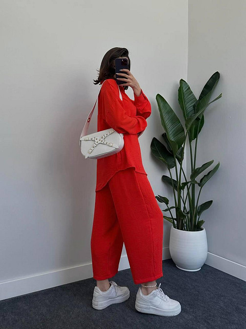 Женский легкий брючный костюм двойка: рубашка и брюки американский креп Красный, 42/44 Одесса - изображение 4