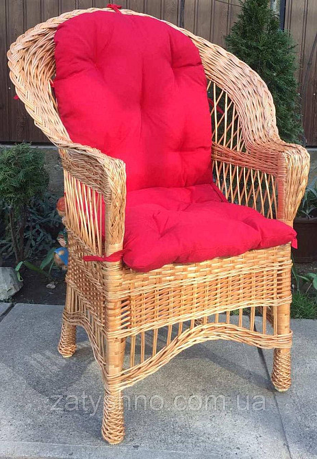 Крісло плетене кавове з червоною накидкою Київ - фото 2