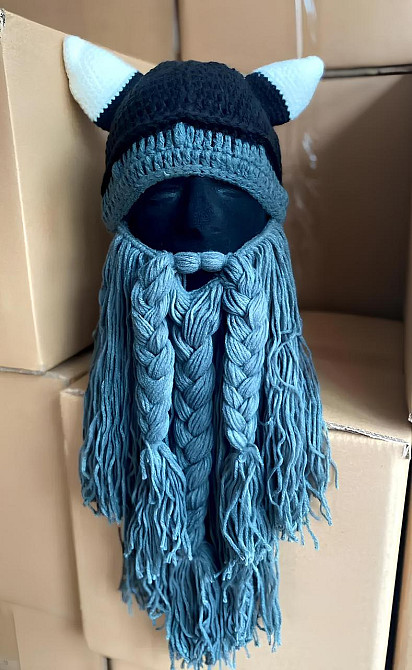 Зимова шапка вікінга RESTEQ - тепла шапка з рогами і довгою бородою, костюмна в'язана маска для свят, косплея і зимових прогулянок Київ - фото 3