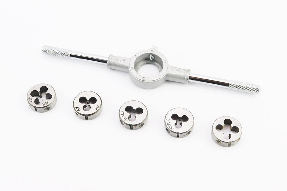 Набір плашок з тримачем d-M4/M5/M6/M8/M10 15-0406 Київ - фото 1