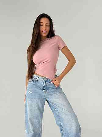 Женская базовая футболка с акцентным низом в виде треугольника креп-дайвинг Пудра, 46/48 Одесса