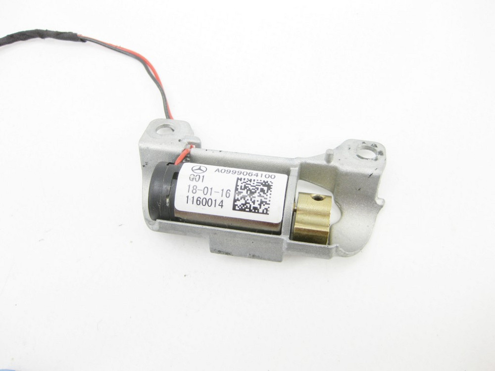 Mercedes-Benz  A0999064100 Вібромоторчик керма C-Class Coupe C205 C-class Estate S205 C-Class W205 C-Class Cabrio A205 GLC Coupe C253 E-class W213 E-c Одесса - изображение 1