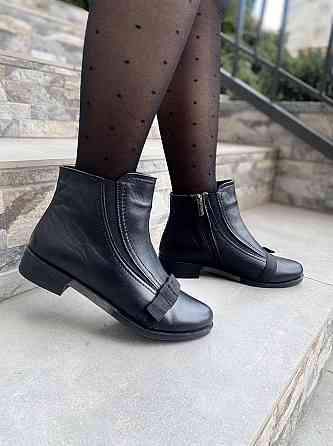 Maxi Черевики жіночі Maxi чорні натуральна шкіра 36-38 (1076) Коломыя