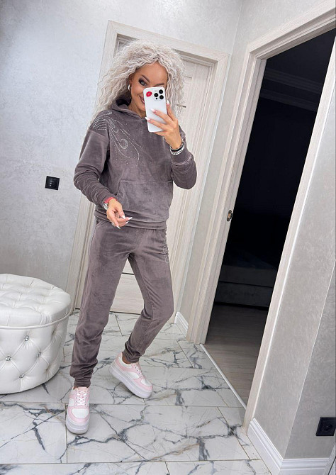 Женский стильный велюровый костюм на флисе. 42-56р Киев - изображение 7