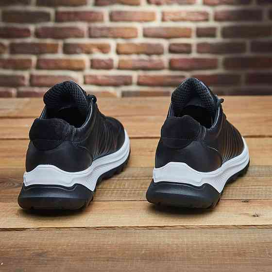 Чоловічи кросівки з натуральної шкіри ЛЕВЕЛЬ черный 56810б Харьков