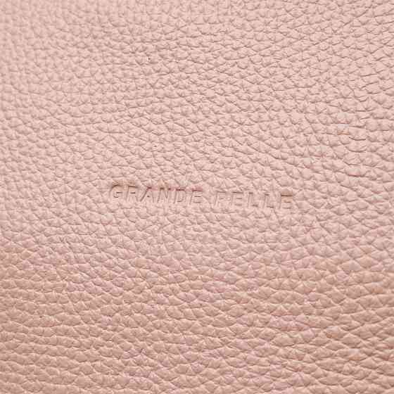 Оригинальная женская сумка из натуральной кожи GRANDE PELLE 11695 Пудровая Киев