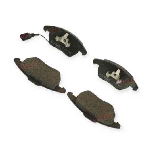 Колодки передние Фольцваген Кадди III 03- (ушки в низ) тормозные Мукачево