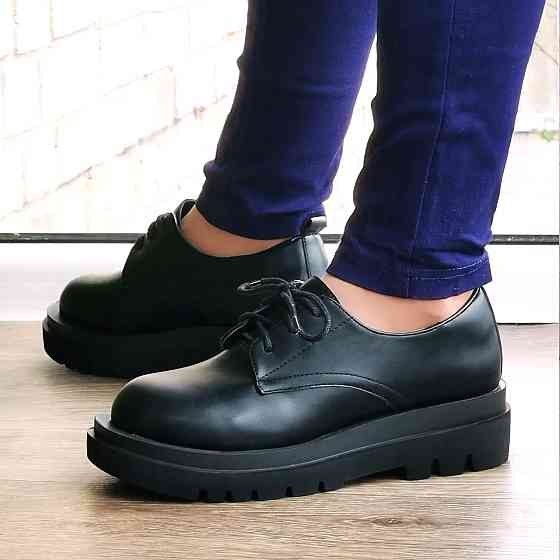 Жіночі Чорні броги Туфлі Оксфорди на Танкетці Шкіряні Мокасини (розміри: 36,37,38,39,40,41) Дніпро