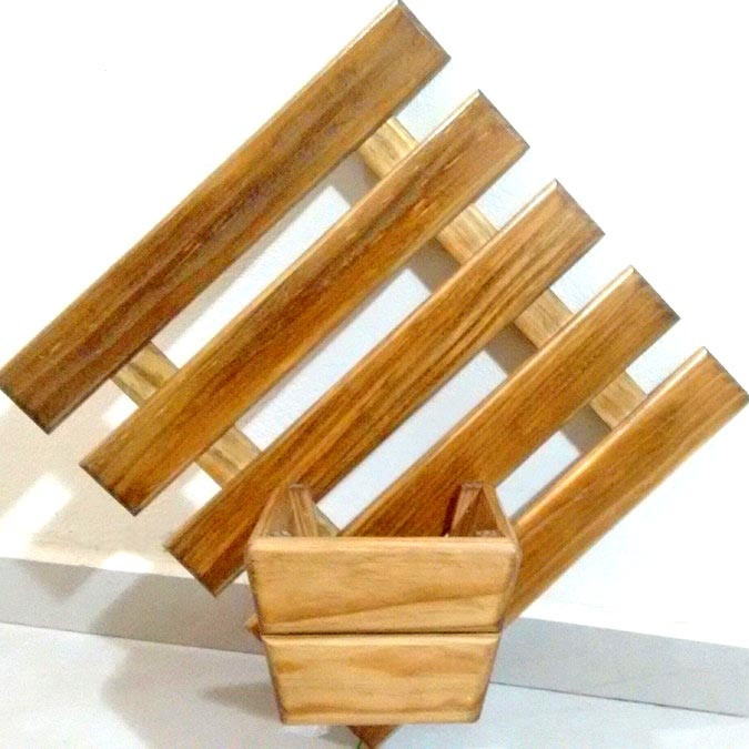 Полка настенная для цветов 