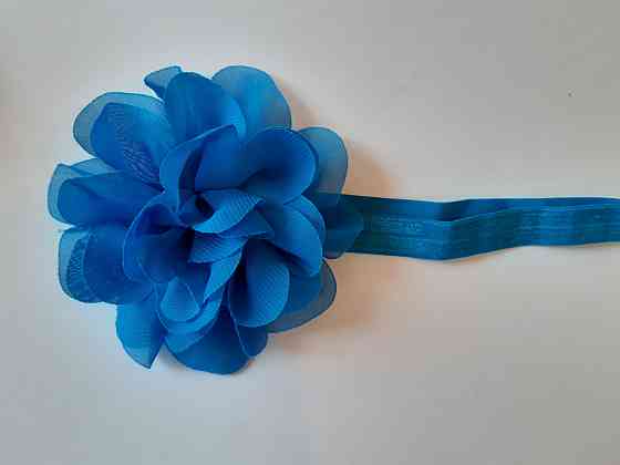 Пов'язка для дівчаток на голову блакитна - розмір універсальний (на резинці), квітка 10,5 см Київ