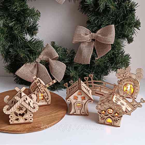 Новорічне дерев’яне містечко з LED підсвіткою — набір будиночків для дому, подарунок і святковий декор Ірпінь
