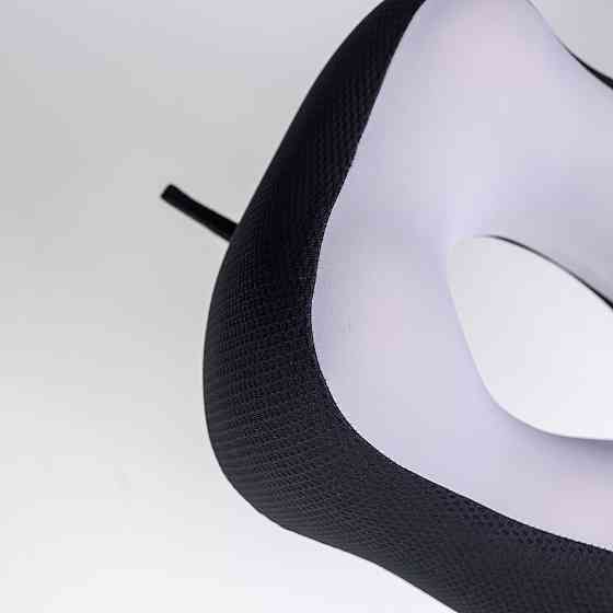 Yiwu Подушка для шиї Camelback U-подібна з охолоджуючим ефектом чорний HP-56-19B Коломыя