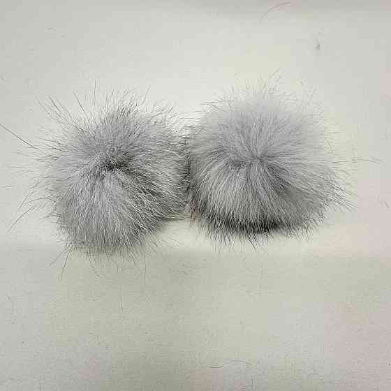 Помпоны из натурального меха блюфрост Светло-серый Харьков