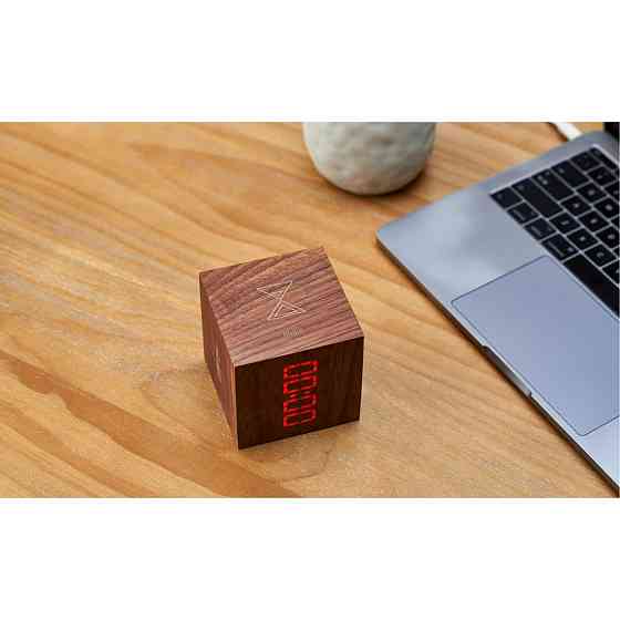 Годинник-будильник на акумуляторі Gingko Cube (Дерево горіх) Вінниця